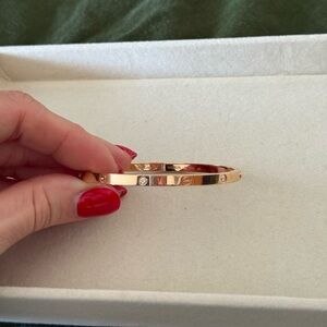 Cartier love rose gold , 6 diamonds , size 17